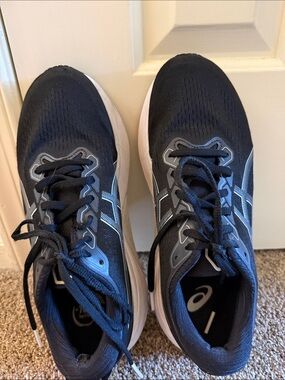 Asics Gel Kayano 30 Women’s  Athletic Running Shoes - Black  and White